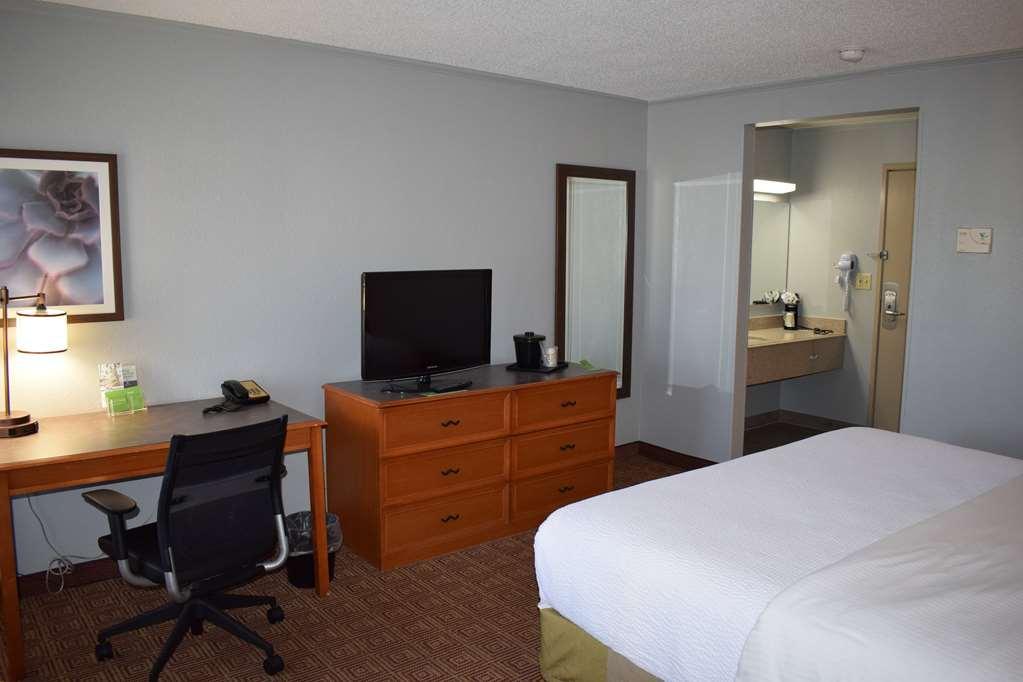 Americinn By Wyndham Glendale Milwaukee Whitefish Bay Facilities photo