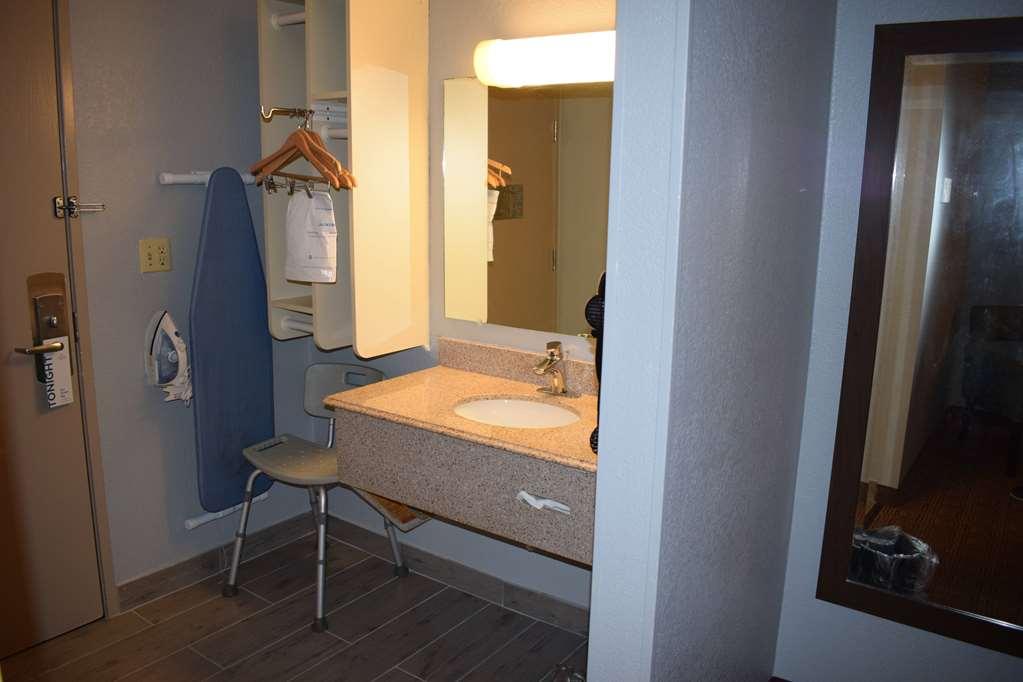 Americinn By Wyndham Glendale Milwaukee Whitefish Bay Room photo
